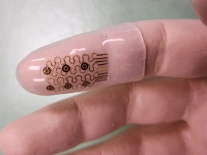 electronic-fingertip-surgical-glove-1